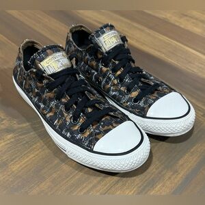 Converse Women's Chuck Taylor Ox Low Snow Leopard Size 7